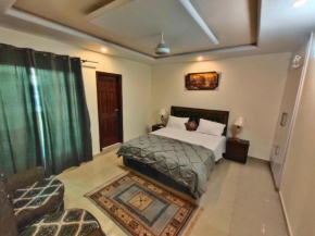 Luxurious & Peaceful 2 bedroom Apt, Wifi + 55 Ich LED, Islamabad